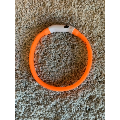 Világító USB led nyakörv kis közepes  méretben narancs színben
