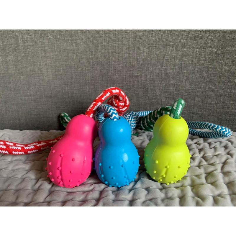 Kötél játék pink ás piros színekben gumiharanggal